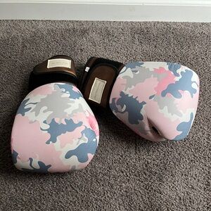 Modest Vintage Player Pink Camouflage Brown Leather Boxing Gloves
